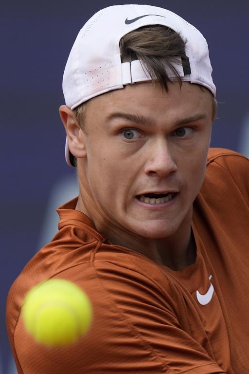 Tennis Holger Rune vient à bout de Botic Van de Zandschulp en finale de l'Omnium BMW Le Richelieu